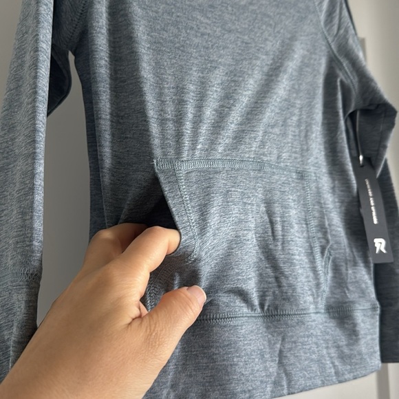 Boys Runway Hoodie Size 3T Gray - Picture 7 of 7